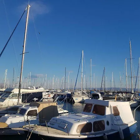Apartman Ruzmarin Appartement *