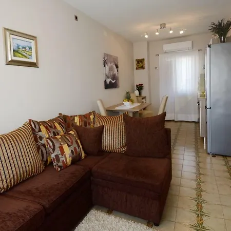 Apartman Ruzmarin * سبليت