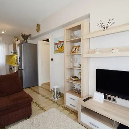 Apartman Ruzmarin * سبليت